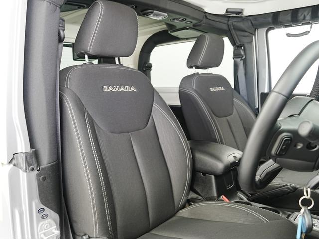 ジープ・ラングラー サハラ 後期モデル・純正オーディオ・アルパインスピーカー・クルーズコントロール・オートライト・ヒルディセントコントロール・ETC・トランスファーレバー・スペアキー・ステアリングスイッチ(10枚目)