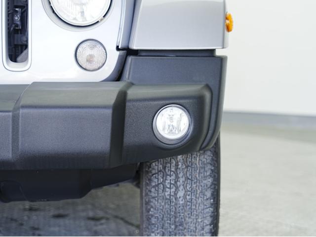 ジープ・ラングラー サハラ 後期モデル・純正オーディオ・アルパインスピーカー・クルーズコントロール・オートライト・ヒルディセントコントロール・ETC・トランスファーレバー・スペアキー・ステアリングスイッチ(19枚目)