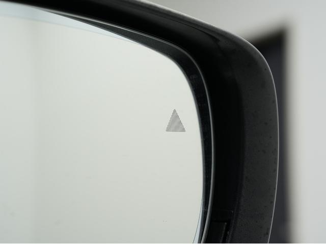 ギブリ ベースグレード ディーゼル・黒本革シート・レースチップサブコン・赤キャリパー・純正ナビ・フルセグ・Bluetooth・バックカメラ・クルーズコントロール・前方ドラレコ・後席フィルム・ETC・パドルシフト・オートライト(9枚目)