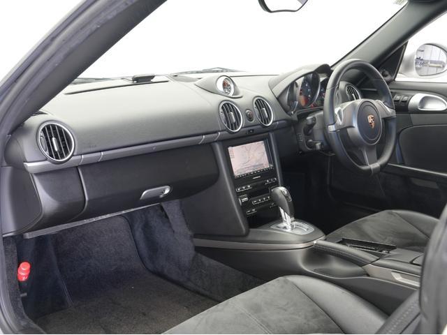 ケイマン ベースグレード　スポーツクロノパッケージ・黒ハーフレザー・純正ナビ・フルセグＴＶ・Ｂｌｕｅｔｏｏｔｈ・ＣＤ／ＤＶＤ・バックカメラ・シートヒーター・可変リアウイング・パドルシフト・ＥＴＣ・１７ｉｎｃｈアルミホイール（4枚目）