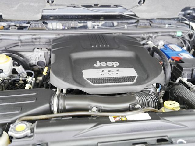 ジープ・ラングラー サハラ 後期モデル・黒茶コンビ本革調シートカバー・カロッツェリアナビ・フルセグTV・Bluetooth・フロントカメラ・バックカメラ・メッキフロントグリル・サイドバイザー・アシストグリップ・ETC・クルコン(26枚目)