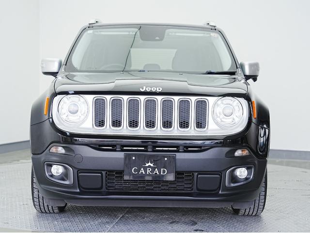 ジープ・レネゲード リミテッド 黒本革シート・サンルーフ・ステアリングヒーター・パワーシート・純正オーディオ・バックカメラ・Bluetooth・レーンキープ・BSM・後方ソナー・プライバシーガラス・シートヒーター・ETC・クルコン(18枚目)