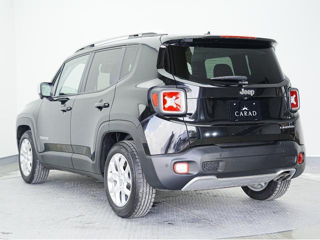 ジープ・レネゲード リミテッド 黒本革シート・サンルーフ・ステアリングヒーター・パワーシート・純正オーディオ・バックカメラ・Bluetooth・レーンキープ・BSM・後方ソナー・プライバシーガラス・シートヒーター・ETC・クルコン(37枚目)