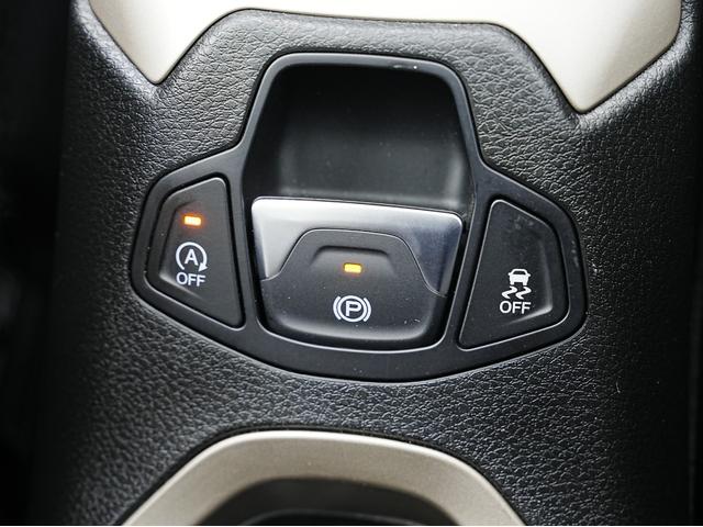 ジープ・レネゲード リミテッド 黒本革シート・サンルーフ・ステアリングヒーター・パワーシート・純正オーディオ・バックカメラ・Bluetooth・レーンキープ・BSM・後方ソナー・プライバシーガラス・シートヒーター・ETC・クルコン(69枚目)