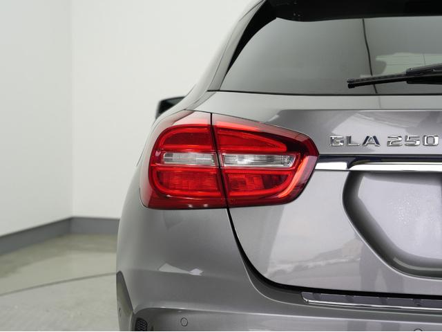 GLAクラス GLA250 4マチック スポーツ 黒本革シート・パノラミックスライディングルーフ・純正前後ドラレコ・純正ルーフキャリア・ハーマンカードンスピーカー・シートヒーター・純正ナビ・フルセグTV・BSM・レーダーセーフティ・前後ソナーセンサー(31枚目)