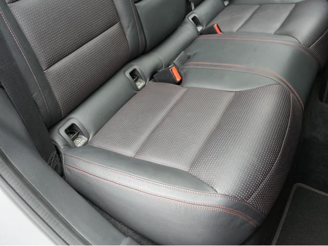 GLAクラス GLA250 4マチック スポーツ 黒本革シート・パノラミックスライディングルーフ・純正前後ドラレコ・純正ルーフキャリア・ハーマンカードンスピーカー・シートヒーター・純正ナビ・フルセグTV・BSM・レーダーセーフティ・前後ソナーセンサー(48枚目)