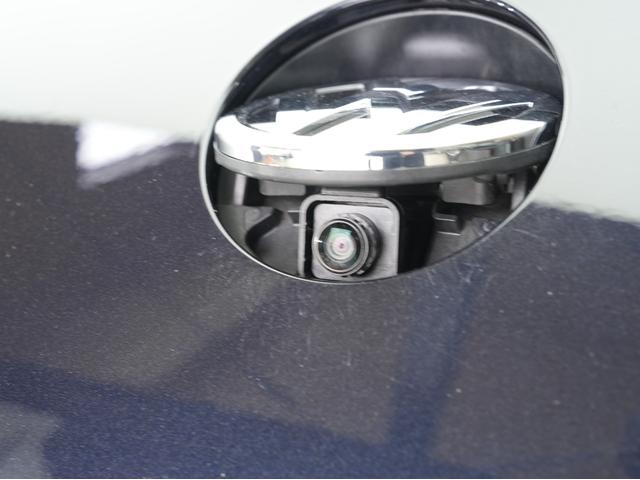 ザ・ビートル デザインマイスター 後期モデル・黒本革シート・プッシュスタート・純正ナビ・フルセグTV・Bluetooth・バックカメラ・BSM・クルーズコントロール・パドルシフト・オートライト・オートエアコン(7枚目)