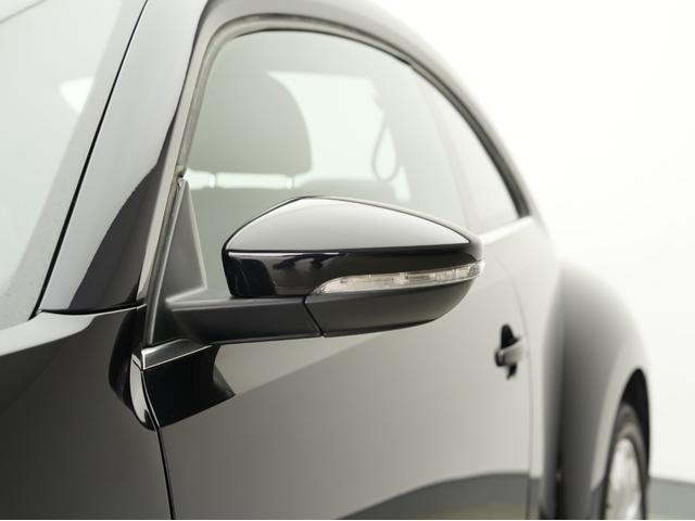 ザ・ビートル デザインマイスター 後期モデル・黒本革シート・プッシュスタート・純正ナビ・フルセグTV・Bluetooth・バックカメラ・BSM・クルーズコントロール・パドルシフト・オートライト・オートエアコン(21枚目)