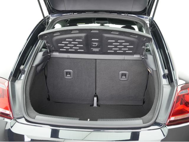 ザ・ビートル デザインマイスター 後期モデル・黒本革シート・プッシュスタート・純正ナビ・フルセグTV・Bluetooth・バックカメラ・BSM・クルーズコントロール・パドルシフト・オートライト・オートエアコン(33枚目)