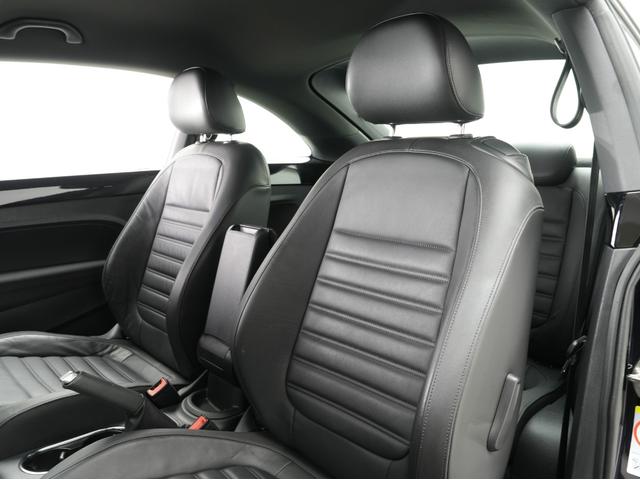 ザ・ビートル デザインマイスター 後期モデル・黒本革シート・プッシュスタート・純正ナビ・フルセグTV・Bluetooth・バックカメラ・BSM・クルーズコントロール・パドルシフト・オートライト・オートエアコン(41枚目)