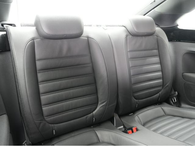 ザ・ビートル デザインマイスター 後期モデル・黒本革シート・プッシュスタート・純正ナビ・フルセグTV・Bluetooth・バックカメラ・BSM・クルーズコントロール・パドルシフト・オートライト・オートエアコン(43枚目)