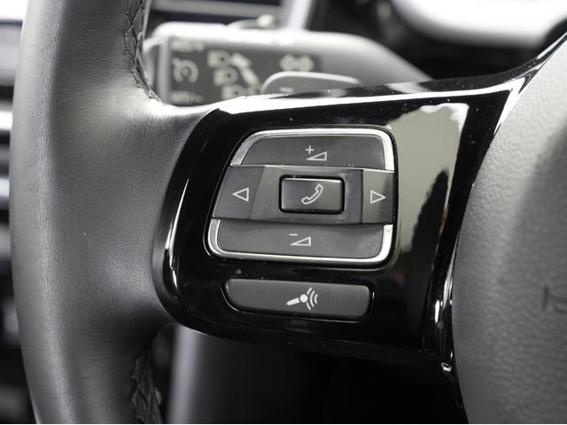 ザ・ビートル デザインマイスター 後期モデル・黒本革シート・プッシュスタート・純正ナビ・フルセグTV・Bluetooth・バックカメラ・BSM・クルーズコントロール・パドルシフト・オートライト・オートエアコン(52枚目)