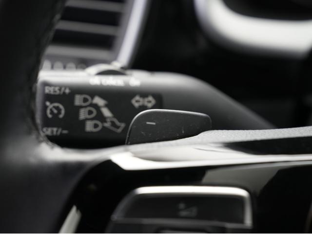 ザ・ビートル デザインマイスター 後期モデル・黒本革シート・プッシュスタート・純正ナビ・フルセグTV・Bluetooth・バックカメラ・BSM・クルーズコントロール・パドルシフト・オートライト・オートエアコン(56枚目)