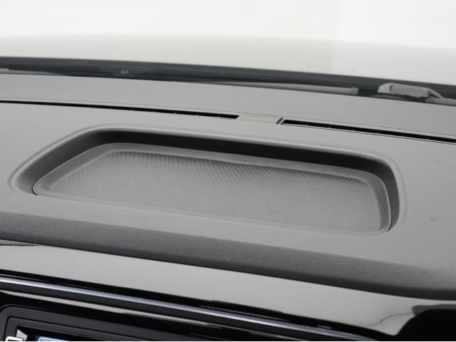 ザ・ビートル デザインマイスター 後期モデル・黒本革シート・プッシュスタート・純正ナビ・フルセグTV・Bluetooth・バックカメラ・BSM・クルーズコントロール・パドルシフト・オートライト・オートエアコン(77枚目)