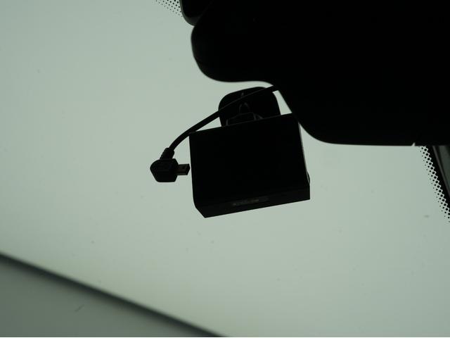 6シリーズ 640iグランクーペ 黒本革シート・サンルーフ・シートクーラー・LEDヘッドライト・純正ナビ・フルセグTV・Bluetooth・バックカメラ・前後ソナーセンサー・シートヒーター・オートホールド・ETC・パドルシフト(10枚目)