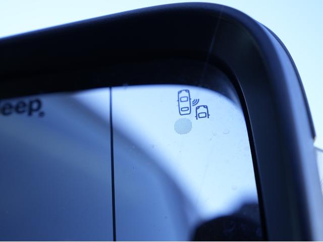 ジープ・レネゲード リミテッド 後期モデル・純正ディスプレイオーディオ・バックカメラ・シートヒーター・ブラインドスポットモニター・レーンキープアシスト・Apple CarPlay・ソナーセンサー・アダプティブクルーズコントロール(10枚目)