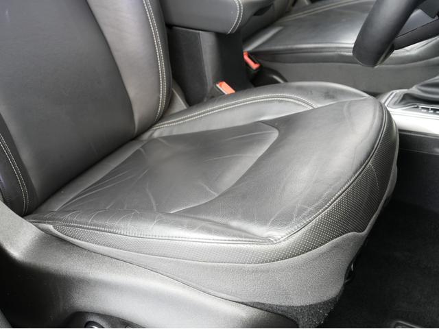 ジープ・レネゲード リミテッド 後期モデル・純正ディスプレイオーディオ・バックカメラ・シートヒーター・ブラインドスポットモニター・レーンキープアシスト・Apple CarPlay・ソナーセンサー・アダプティブクルーズコントロール(12枚目)