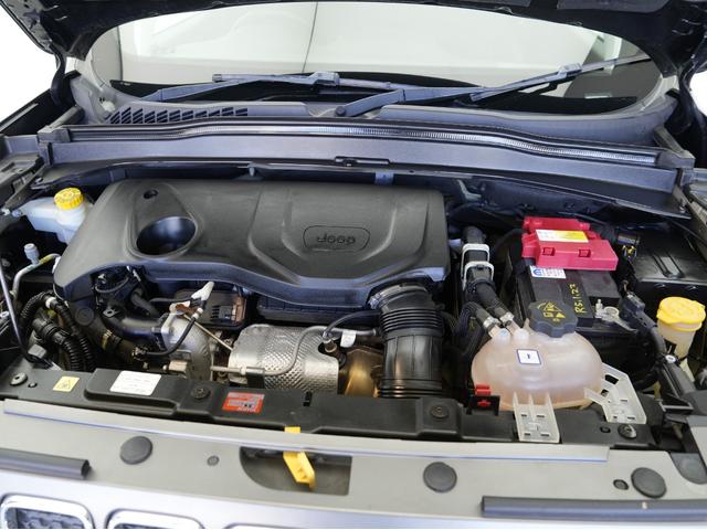 ジープ・レネゲード リミテッド 後期モデル・純正ディスプレイオーディオ・バックカメラ・シートヒーター・ブラインドスポットモニター・レーンキープアシスト・Apple CarPlay・ソナーセンサー・アダプティブクルーズコントロール(24枚目)