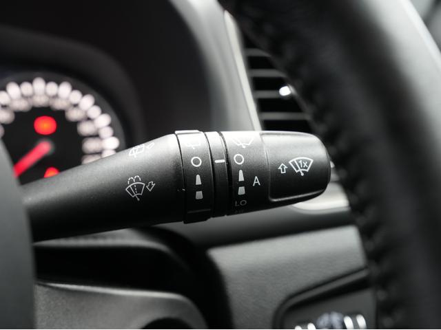 ジープ・レネゲード リミテッド 後期モデル・純正ディスプレイオーディオ・バックカメラ・シートヒーター・ブラインドスポットモニター・レーンキープアシスト・Apple CarPlay・ソナーセンサー・アダプティブクルーズコントロール(55枚目)