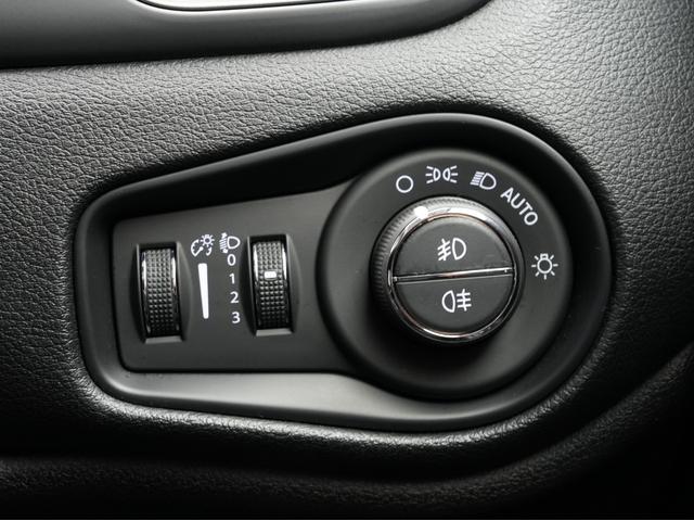 ジープ・レネゲード リミテッド 後期モデル・純正ディスプレイオーディオ・バックカメラ・シートヒーター・ブラインドスポットモニター・レーンキープアシスト・Apple CarPlay・ソナーセンサー・アダプティブクルーズコントロール(56枚目)