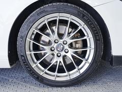「キズやエンジンの状態は？」「イヤな臭いはしない？」「修理歴や水没車じゃないか気になる！」どんな小さな不安でもお答えします。お気軽にお問い合わせください！ 6