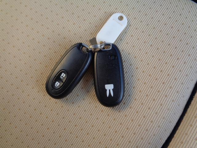 アルトラパン T Lパッケージ 4WD ICターボ 女性ワンオーナー禁煙車 ETC オートライト HID スマートキー フォグランプ LEDテール 電動格納ミラー シートヒーター スピーカーイルミ アルミホイール  オートエアコン(8枚目)