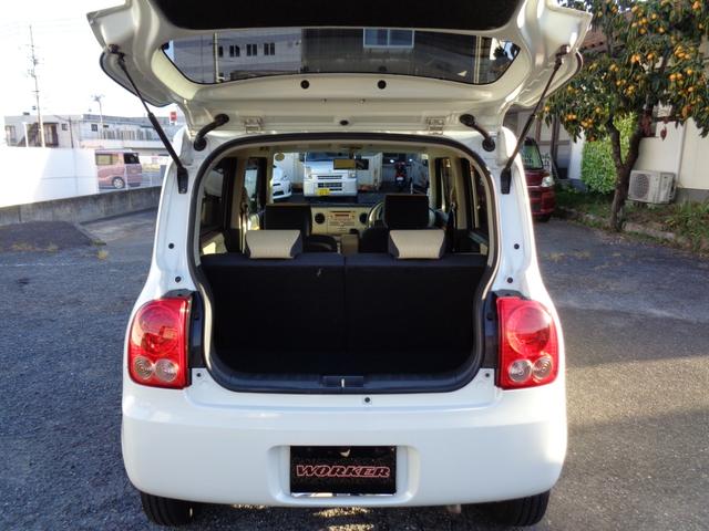 アルトラパン T Lパッケージ 4WD ICターボ 女性ワンオーナー禁煙車 ETC オートライト HID スマートキー フォグランプ LEDテール 電動格納ミラー シートヒーター スピーカーイルミ アルミホイール  オートエアコン(17枚目)