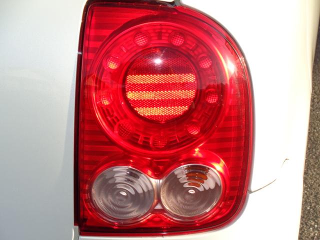 アルトラパン T Lパッケージ 4WD ICターボ 女性ワンオーナー禁煙車 ETC オートライト HID スマートキー フォグランプ LEDテール 電動格納ミラー シートヒーター スピーカーイルミ アルミホイール  オートエアコン(25枚目)