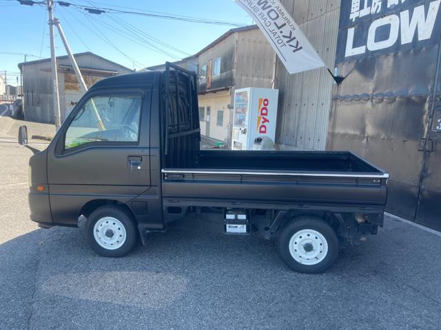 サンバートラック ＴＣ－ＳＣ　ＥＬ付　４ＷＤ　スーパーチャージャー　ハイルーフ　キーレス　レザー調シート　社外ホイール　色替え　マットブラック　ＥＴＣ（5枚目）