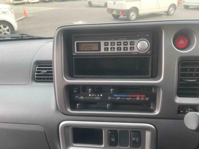 サンバーバン ＶＣ　軽バン　ＭＴ　両側スライドドア　キーレスエントリー　電動格納ミラー　アルミホイール　エアコン　パワーウィンドウ　ＣＤ（9枚目）