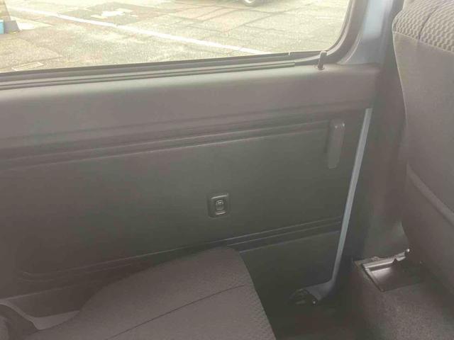 サンバーバン ＶＣ　軽バン　ＭＴ　両側スライドドア　キーレスエントリー　電動格納ミラー　アルミホイール　エアコン　パワーウィンドウ　ＣＤ（17枚目）