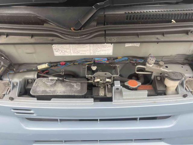 サンバーバン ＶＣ　軽バン　ＭＴ　両側スライドドア　キーレスエントリー　電動格納ミラー　アルミホイール　エアコン　パワーウィンドウ　ＣＤ（24枚目）