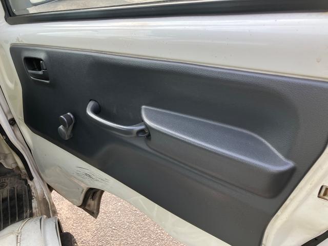 キャリイトラック ＫＣエアコン・パワステ　２ＷＤ　軽トラック　ＡＴ　ＥＴＣ　ナビ　アルミホイール　エアコン　運転席エアバッグ　助手席エアバッグ　ＣＤ　ＤＶＤ再生　Ｂｌｕｅｔｏｏｔｈ（9枚目）