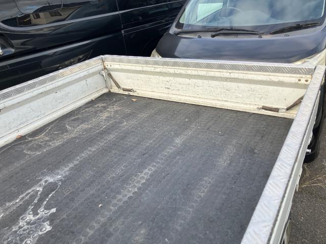 キャリイトラック ＫＣエアコン・パワステ　２ＷＤ　軽トラック　ＡＴ　ＥＴＣ　ナビ　アルミホイール　エアコン　運転席エアバッグ　助手席エアバッグ　ＣＤ　ＤＶＤ再生　Ｂｌｕｅｔｏｏｔｈ（18枚目）