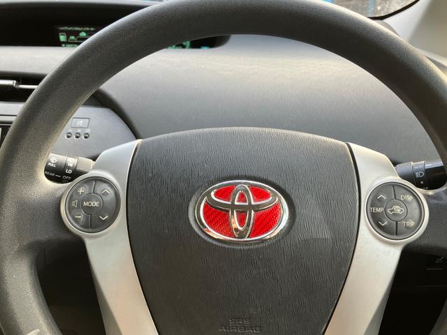 プリウス S ローダウン 外品19インチアルミ 前後ドライブレコーダー ETC バックカメラ ナビ TV オートライト スマートキー 電動格納ミラー 盗難防止システム CD DVD再生 Bluetooth(3枚目)