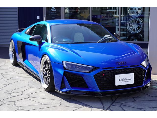 R8 V10クーペパフォマンス5.2FSIクワSトロニック(2枚目)