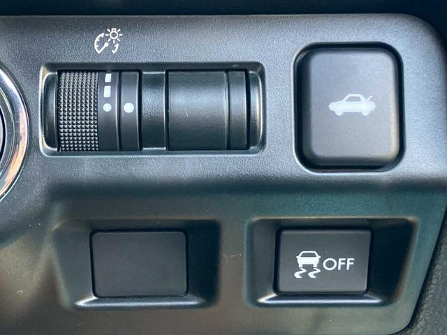 ＷＲＸ ＳＴＩ ＳＴＩ　社外ナビ　フルセグ　ＤＶＤ再生　Ｂカメラ　ＥＴＣ　ＵＳＢ充電ポート　ハーフレザーシート　サイドＳＲＳ　ＩＳＯＦＩＸ　ＬＥＤライト　オートライト　　レイズ１８インチ　ＳＴＩパフォーマンスマフラー　Ｆ型（25枚目）