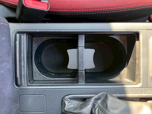 ＷＲＸ ＳＴＩ ＳＴＩ　社外ナビ　フルセグ　ＤＶＤ再生　Ｂカメラ　ＥＴＣ　ＵＳＢ充電ポート　ハーフレザーシート　サイドＳＲＳ　ＩＳＯＦＩＸ　ＬＥＤライト　オートライト　　レイズ１８インチ　ＳＴＩパフォーマンスマフラー　Ｆ型（42枚目）