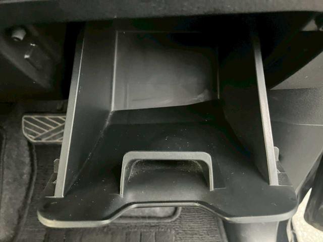 デリカD:2 ハイブリッドMX 社外ナビ フルセグ DVD再生 Bluetooth Bカメラ ETC 左パワースライド オートライト レーダークルーズ AAC シートヒーター シートバックテーブル サンシェード コーナーセンサー(38枚目)