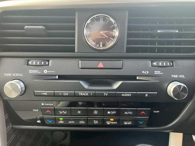 ＲＸ ＲＸ２００ｔ　Ｆスポーツ　メーカーナビ　フルセグＴＶ　ＤＶＤ再生　Ｂｌｕｅｔｏｏｔｈ　全方位カメラ　白レザーシート　エアーシート　前席パワーシート　ＨＵＤ　ＢＳＭ　レーダーＣ　パノラマルーフ　ＥＴＣ２．０　パワーリヤゲート（14枚目）