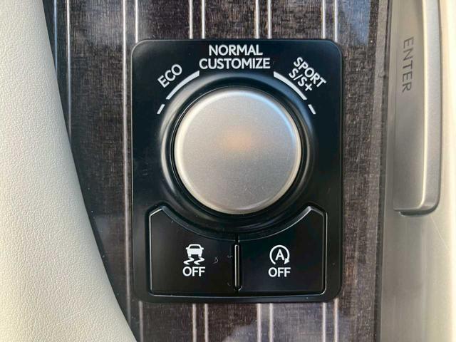 ＲＸ ＲＸ２００ｔ　Ｆスポーツ　メーカーナビ　フルセグＴＶ　ＤＶＤ再生　Ｂｌｕｅｔｏｏｔｈ　全方位カメラ　白レザーシート　エアーシート　前席パワーシート　ＨＵＤ　ＢＳＭ　レーダーＣ　パノラマルーフ　ＥＴＣ２．０　パワーリヤゲート（16枚目）