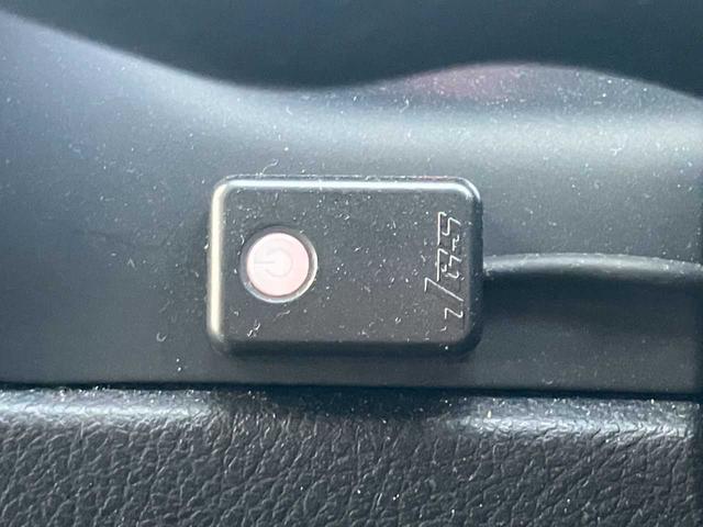 ＲＸ ＲＸ２００ｔ　Ｆスポーツ　メーカーナビ　フルセグＴＶ　ＤＶＤ再生　Ｂｌｕｅｔｏｏｔｈ　全方位カメラ　白レザーシート　エアーシート　前席パワーシート　ＨＵＤ　ＢＳＭ　レーダーＣ　パノラマルーフ　ＥＴＣ２．０　パワーリヤゲート（18枚目）