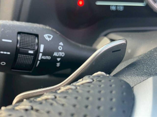 ＲＸ ＲＸ２００ｔ　Ｆスポーツ　メーカーナビ　フルセグＴＶ　ＤＶＤ再生　Ｂｌｕｅｔｏｏｔｈ　全方位カメラ　白レザーシート　エアーシート　前席パワーシート　ＨＵＤ　ＢＳＭ　レーダーＣ　パノラマルーフ　ＥＴＣ２．０　パワーリヤゲート（26枚目）