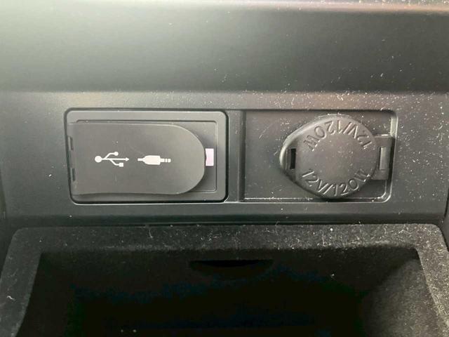 ＲＸ ＲＸ２００ｔ　Ｆスポーツ　メーカーナビ　フルセグＴＶ　ＤＶＤ再生　Ｂｌｕｅｔｏｏｔｈ　全方位カメラ　白レザーシート　エアーシート　前席パワーシート　ＨＵＤ　ＢＳＭ　レーダーＣ　パノラマルーフ　ＥＴＣ２．０　パワーリヤゲート（31枚目）