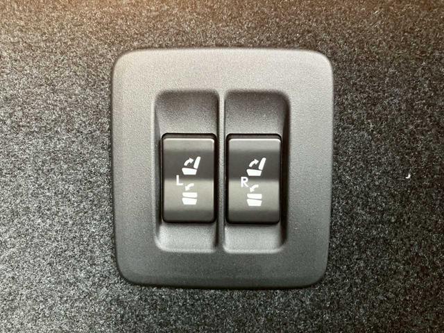 ＲＸ ＲＸ２００ｔ　Ｆスポーツ　メーカーナビ　フルセグＴＶ　ＤＶＤ再生　Ｂｌｕｅｔｏｏｔｈ　全方位カメラ　白レザーシート　エアーシート　前席パワーシート　ＨＵＤ　ＢＳＭ　レーダーＣ　パノラマルーフ　ＥＴＣ２．０　パワーリヤゲート（60枚目）