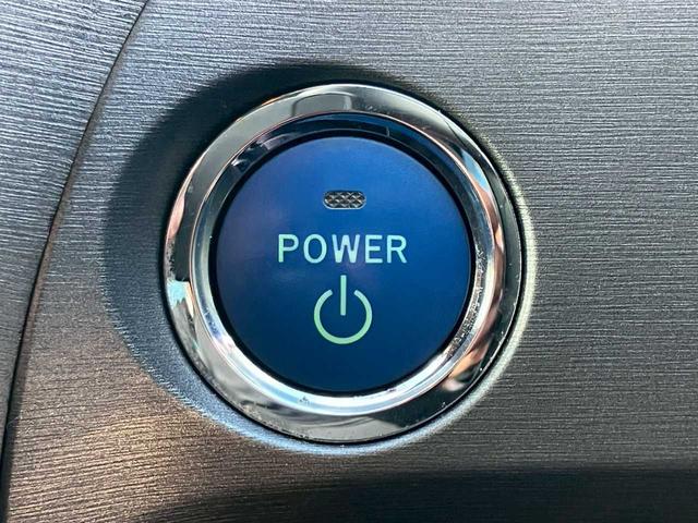 プリウス Ｓ　純正ナビ　フルセグ　ＤＶＤ再生　Ｂｌｕｅｔｏｏｔｈ　Ｂカメラ　ＥＴＣ　キセノンライト　オートライト　ＡＡＣ　サイドＳＲＳ　シートリフター　ＩＳＯＦＩＸ　ステアスイッチ　電格ミラー　ミラーウィンカー（7枚目）