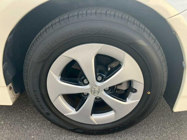 プリウス Ｓ　純正ナビ　フルセグ　ＤＶＤ再生　Ｂｌｕｅｔｏｏｔｈ　Ｂカメラ　ＥＴＣ　キセノンライト　オートライト　ＡＡＣ　サイドＳＲＳ　シートリフター　ＩＳＯＦＩＸ　ステアスイッチ　電格ミラー　ミラーウィンカー（56枚目）