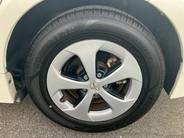 プリウス Ｓ　純正ナビ　フルセグ　ＤＶＤ再生　Ｂｌｕｅｔｏｏｔｈ　Ｂカメラ　ＥＴＣ　キセノンライト　オートライト　ＡＡＣ　サイドＳＲＳ　シートリフター　ＩＳＯＦＩＸ　ステアスイッチ　電格ミラー　ミラーウィンカー（58枚目）