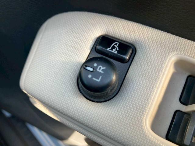 ミラココア ココアプラスＸ　純正ＨＤＤナビ　ミュージックサーバー　ＤＶＤ再生　スマートキー　ＡＡＣ　ミラーウィンカー　電格ミラー　アームレスト　ベンチシート　シートリフター　フォグ　ルーフレール　ＰＶガラス（16枚目）