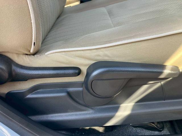 ミラココア ココアプラスＸ　純正ＨＤＤナビ　ミュージックサーバー　ＤＶＤ再生　スマートキー　ＡＡＣ　ミラーウィンカー　電格ミラー　アームレスト　ベンチシート　シートリフター　フォグ　ルーフレール　ＰＶガラス（33枚目）